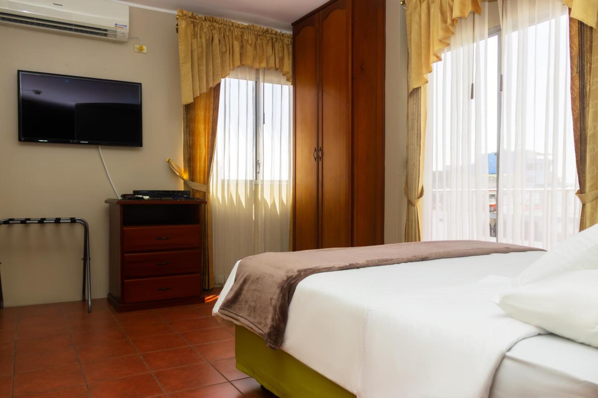 Grand Hotel Americano Machala Exteriör bild