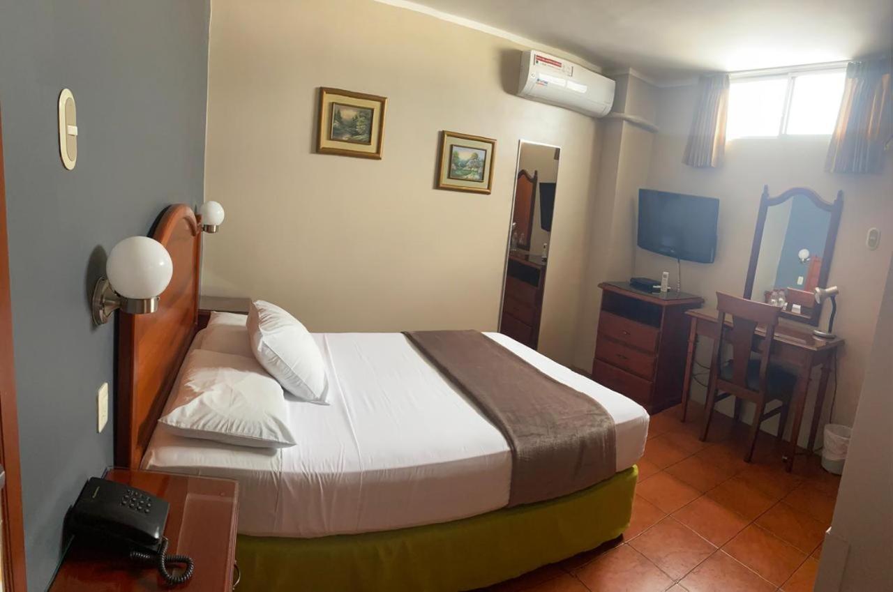 Grand Hotel Americano Machala Rum bild